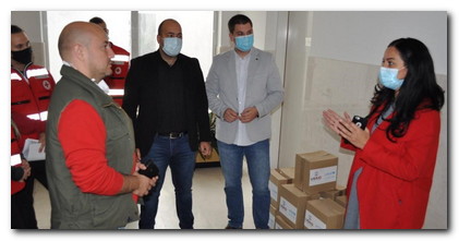 Obeležavajući 1. oktobar - Međunarodni dan starijih osoba Crveni krst Beočina donirao Domu zdravlja 15 higijenskih paketa