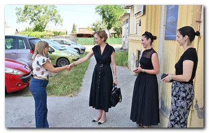 Četiri meseca nakon uvođenja usluge pomoć u kući u Beočinu većina korisnika zadovoljna radom gerontodomaćica