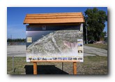 Novo ruho beočinskog sela Banoštor - u susret grožđebalu postavljen novi mobilijar u centru sela