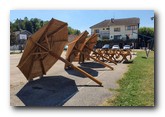 Novo ruho beočinskog sela Banoštor - u susret grožđebalu postavljen novi mobilijar u centru sela
